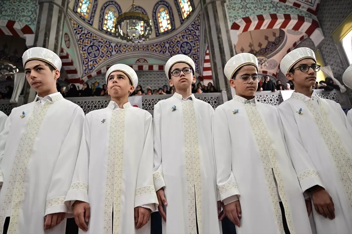 İstanbul’da Hafızlık İcazet Töreni Düzenlendi