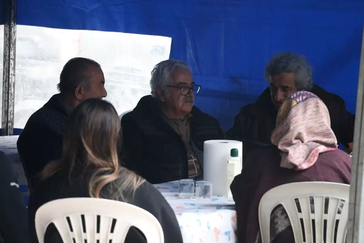 Bolu’daki Yangında 4 Kişilik Aile Hayatını Kaybetti