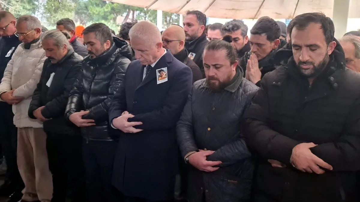 Bıçaklı saldırıda hayatını kaybetmişti! İtalyan şefin oğlu Mattia son yolculuğuna uğurlandı
