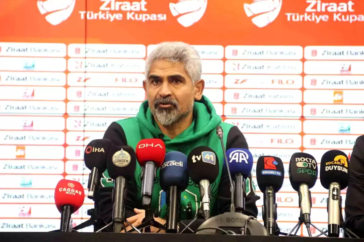 İsmet Taşdemir: Hakemlerin standardı yok