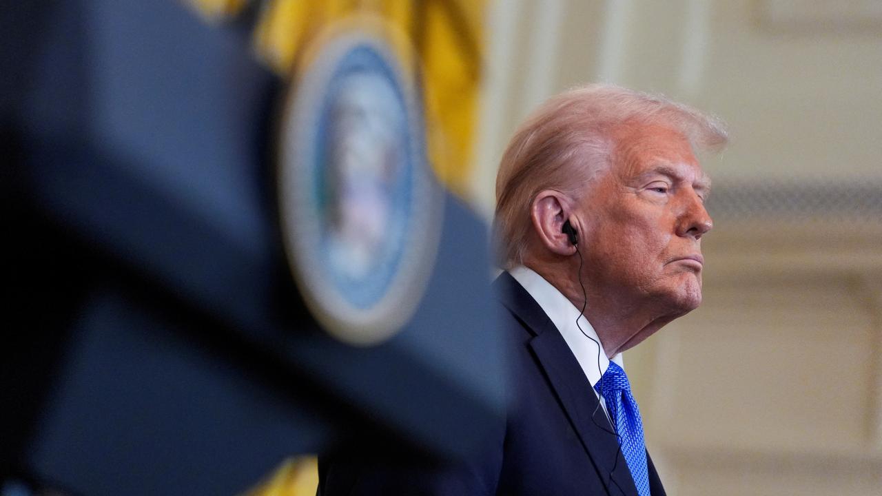 Trump, paylaşımında kendini “kral” olarak tanımladı