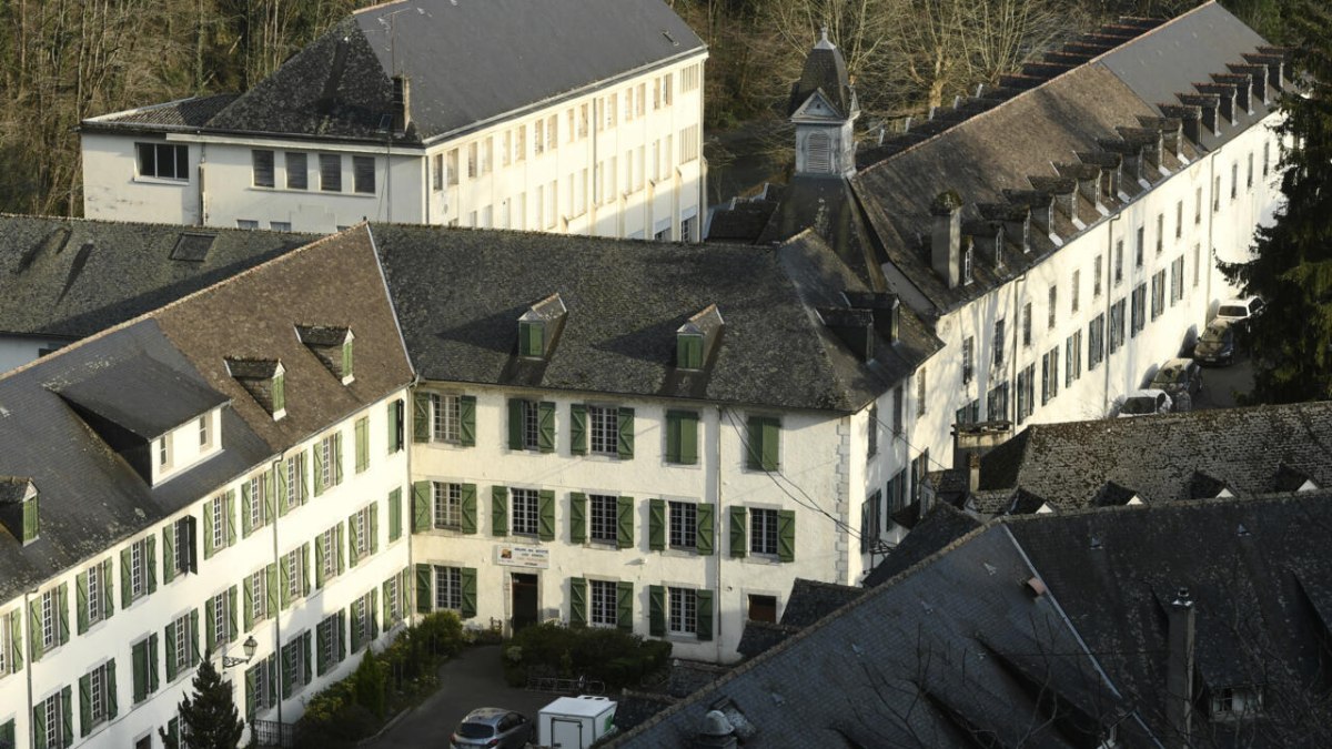 Fransa’da özel okulda cinsel istismar ve şiddet: 200 şikayet var