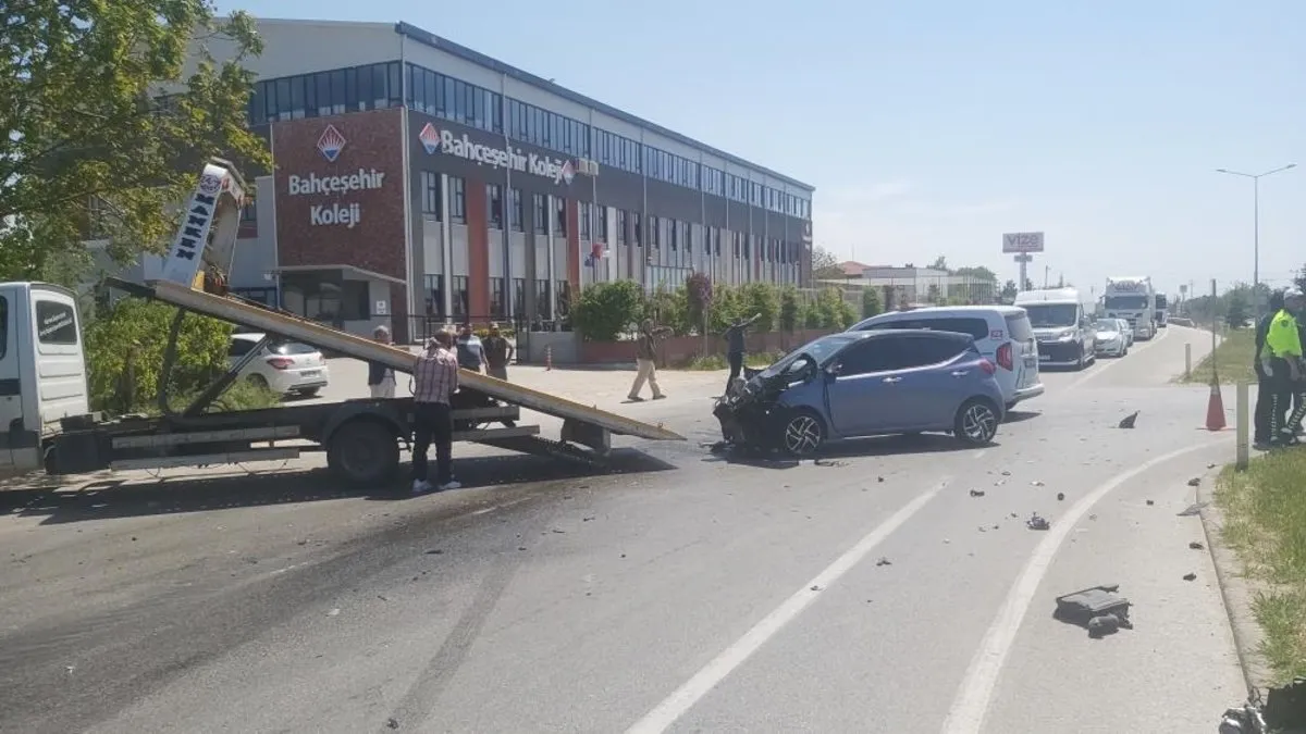 Kırklareli’nde askeri araçla otomobil çarpıştı: Yaralılar var